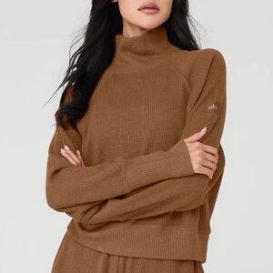 Alo Waffle Weekend Escape Mock Neck Long Sleeve Sweatshirt Cinnamon Brown XS